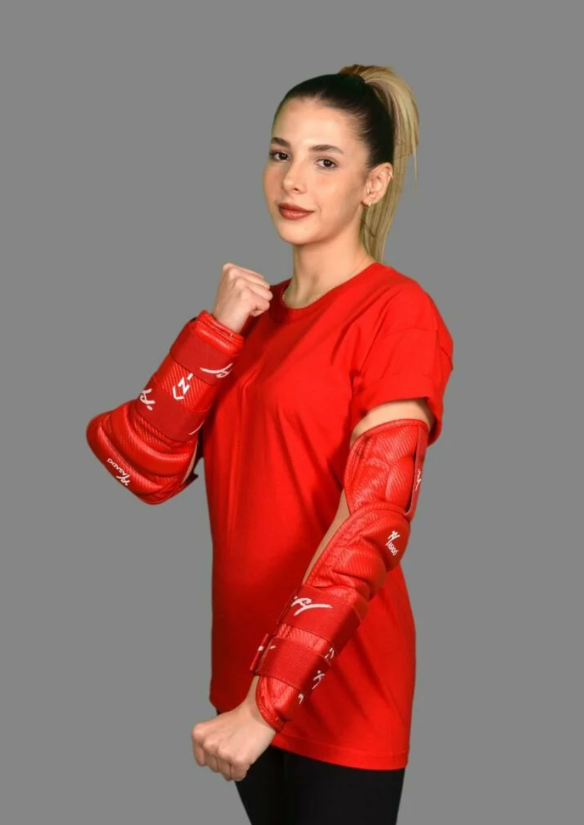 Titanium протектори покриващи лакътя